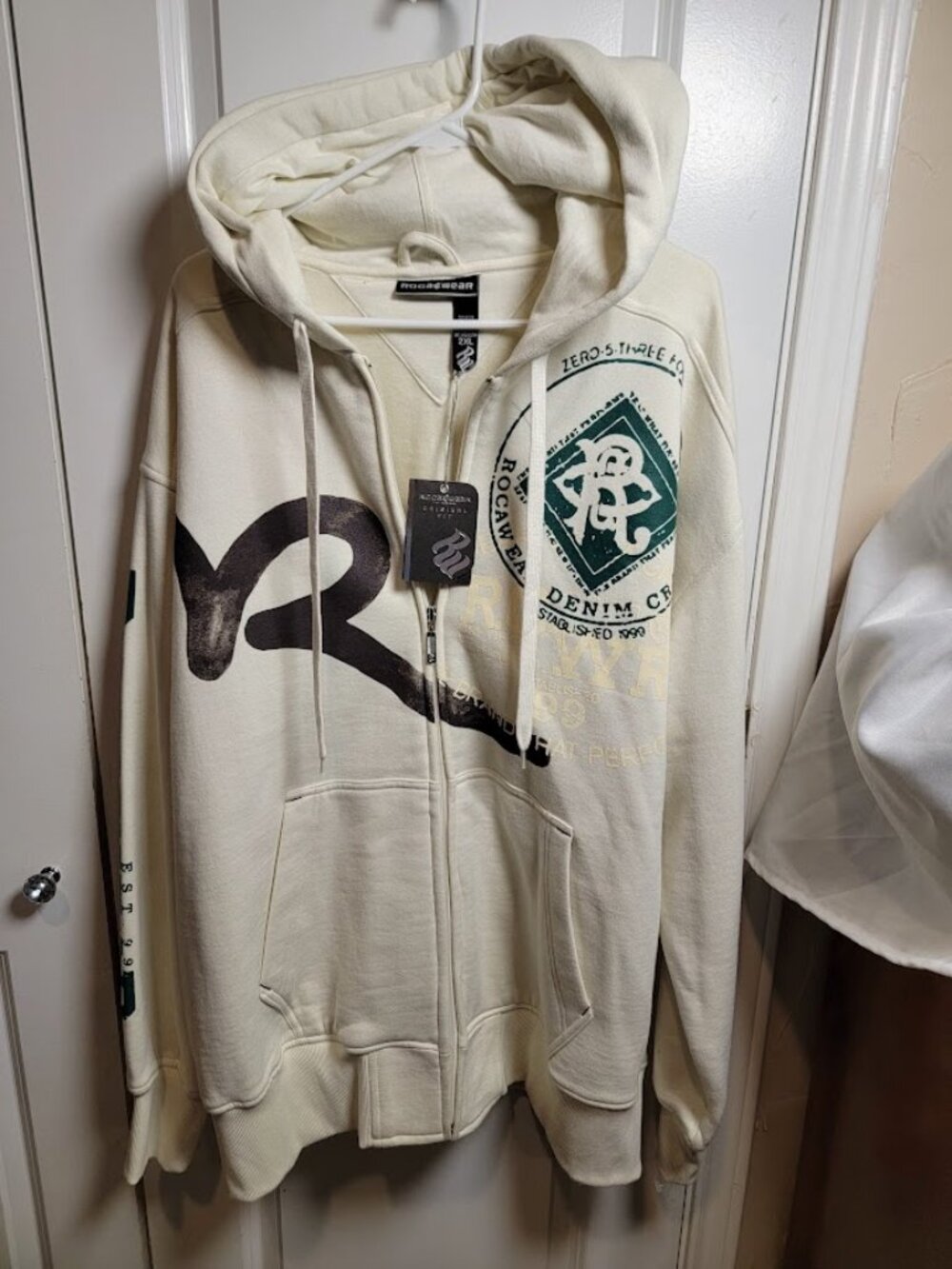 Rocawear Men's 2XL Cream Graphic Zip Up Hoodie Y2K Hip Hop Streetwear NWT